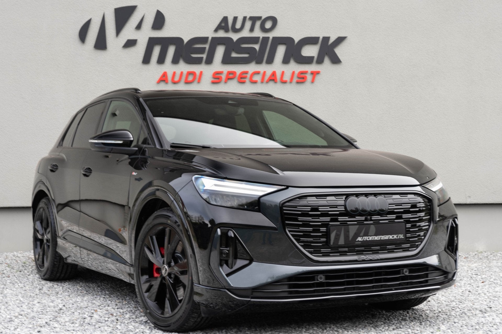 Audi Q4 e-tron 40 / 2x S-line/ Standkachel/ Adaptive Cruise, Automaat, Achterwielaandrijving, Gebruikt, Zwart