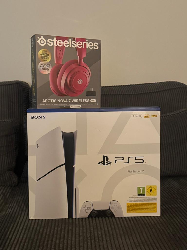 Gloednieuw ongeopend gaming pakket, Spelcomputers en Games, Spelcomputers | Sony PlayStation 5, Nieuw, Ophalen of Verzenden