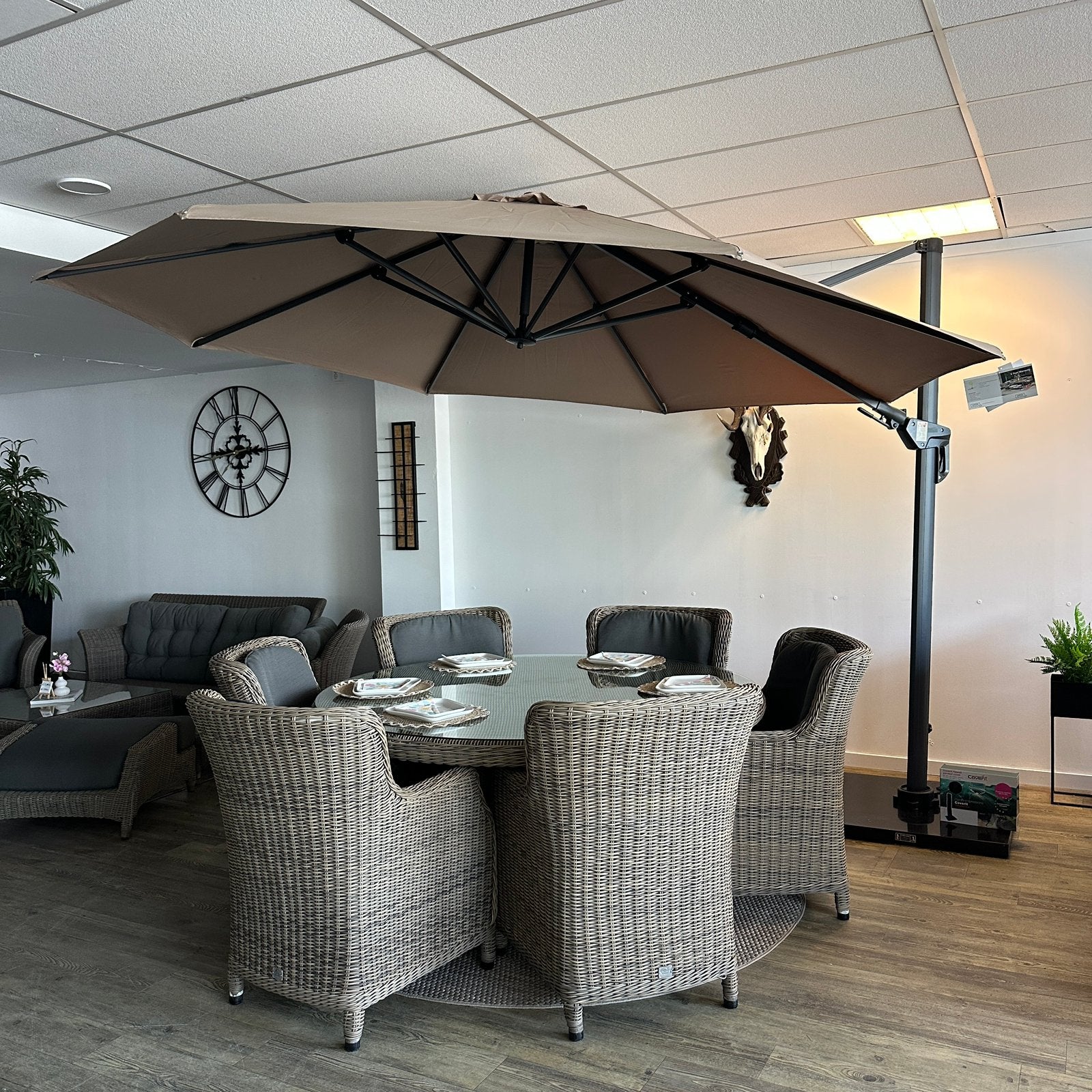 4 Seasons Outdoor (4SO) Tuinset -Tafel + 6 Stoelen TWV €4750