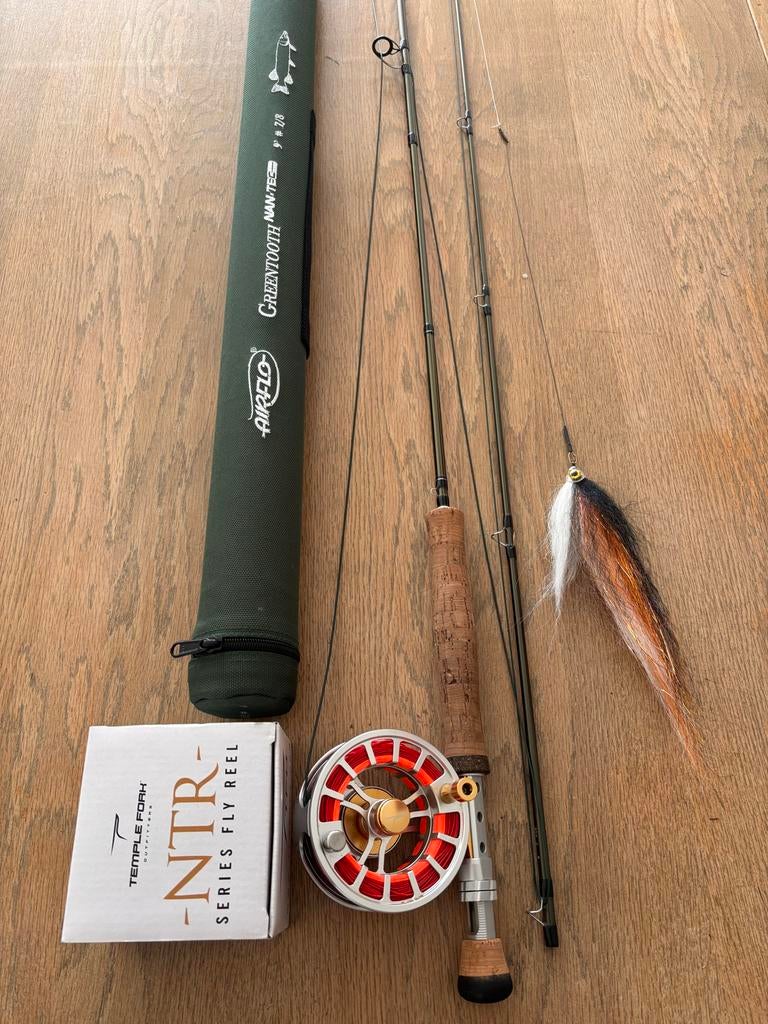 Greentooth Airflo Pike Vliegvisset: Hengel, Molen, Lijn, Str, Watersport en Boten, Ophalen, Zo goed als nieuw, Complete set