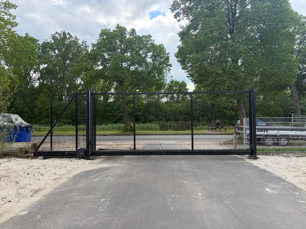Schuifpoort vrijdragend., Tuin en Terras, Ophalen, Staal, 200 cm of meer, Schuifpoort