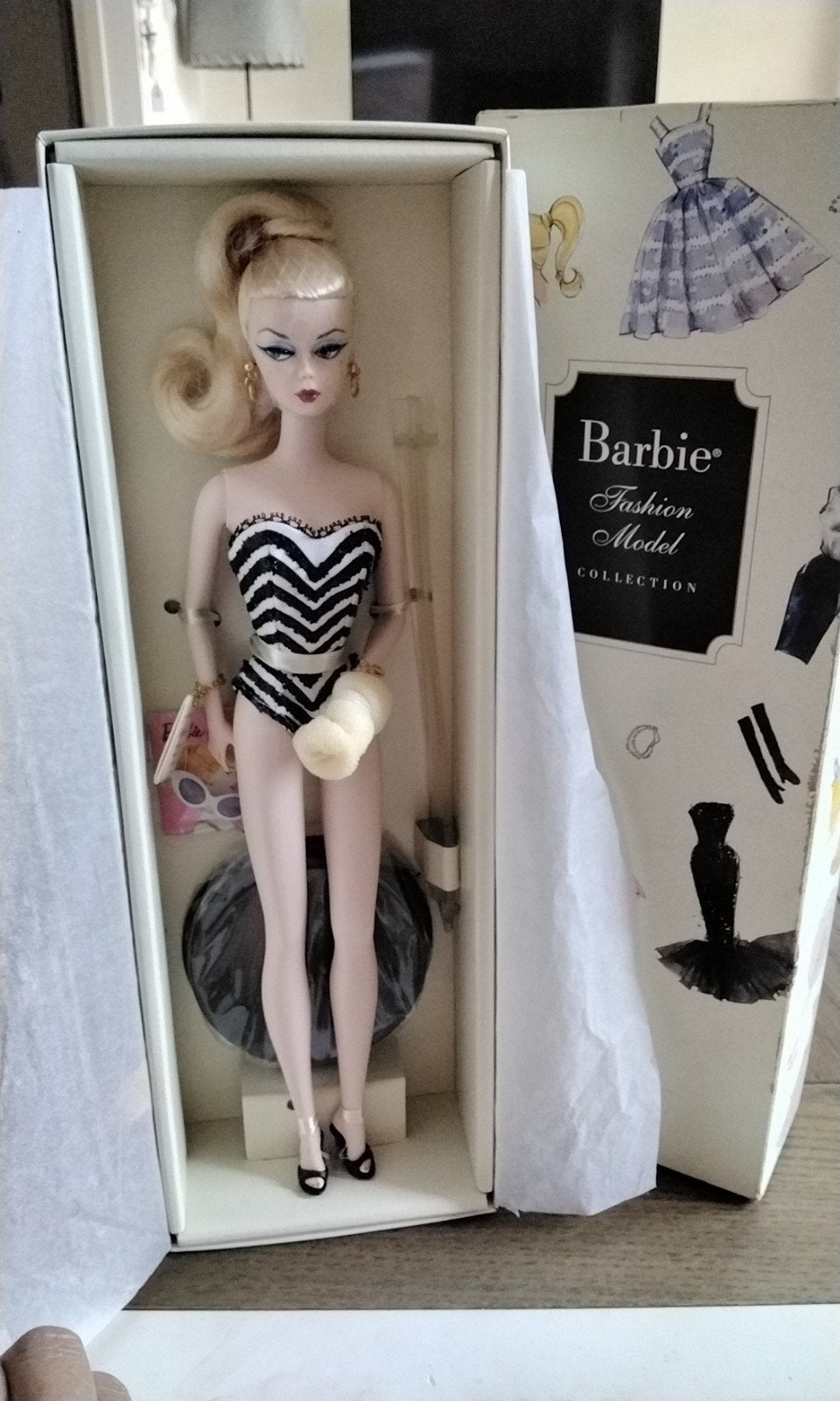 Barbie silkstone  Fashion Model Collection - Debut Barbie, Ophalen of Verzenden, Zo goed als nieuw, Barbie