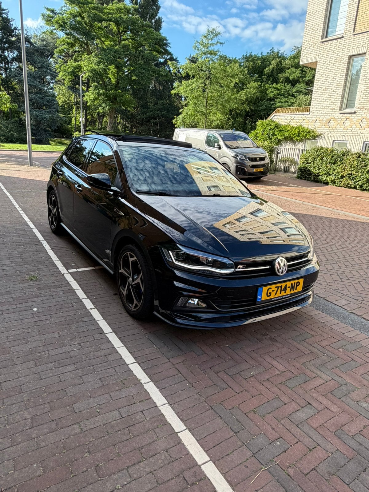 Volkswagen Polo R-Line Pano Camera Park Assist NAP, Auto's, Volkswagen, Voorwielaandrijving, 95 pk, 1055 kg, Origineel Nederlands