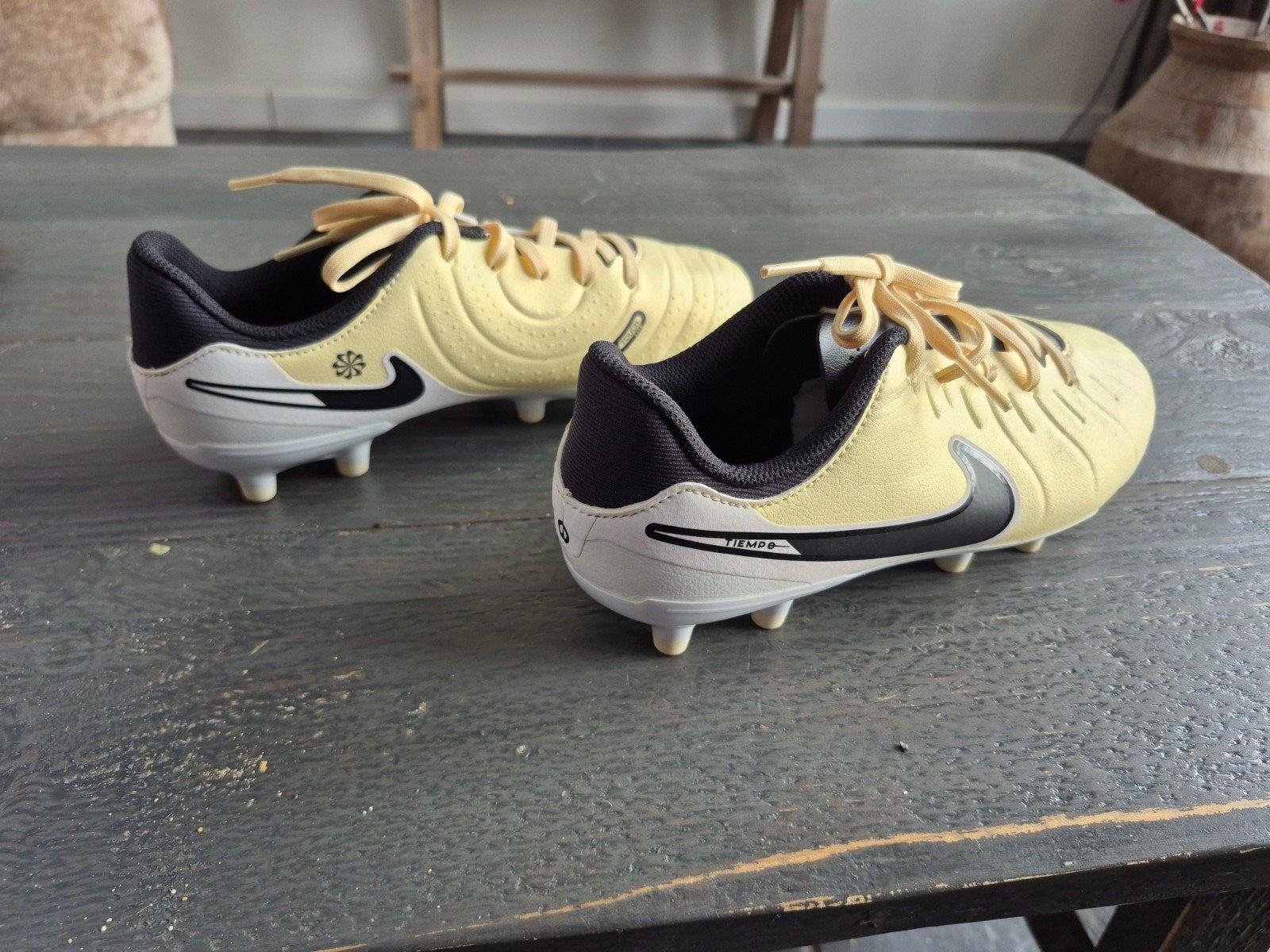 Nieuwe voetbalschoenen Nike maat 36, Schoenen, Zo goed als nieuw, Maat M, Ophalen of Verzenden