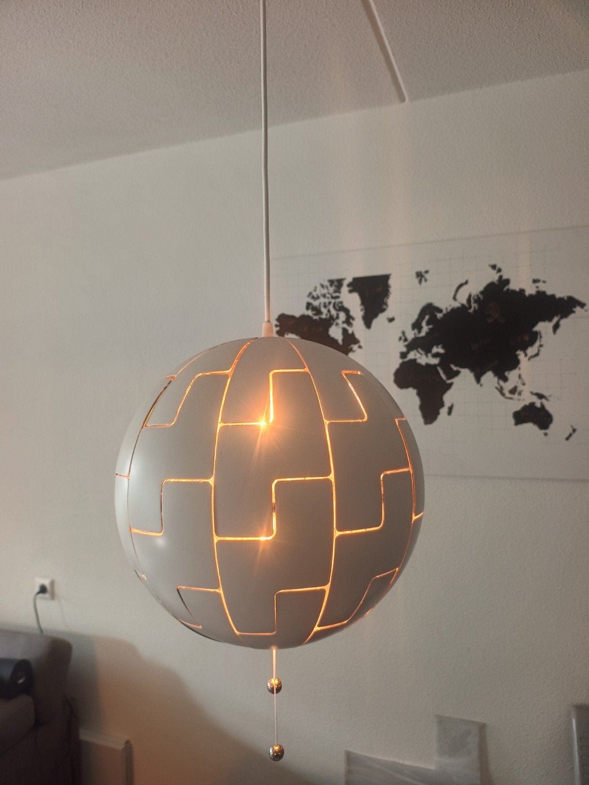 IKEA Ronde Hanglamp - Jaren oud, nog in goede staat, Huis en Inrichting, Lampen | Hanglampen, Ophalen, Gebruikt, Modern, Speels