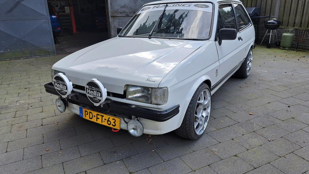 Ford Fiësta 1.6 XR2 1987 Wit, Stof, Zwart, 4 cilinders, 423 kg