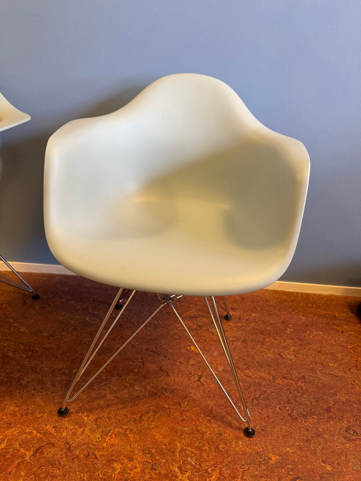Eames plastic chair DAR icegrey, 3 stuks, Drie, Blauw, Ophalen of Verzenden, Zo goed als nieuw