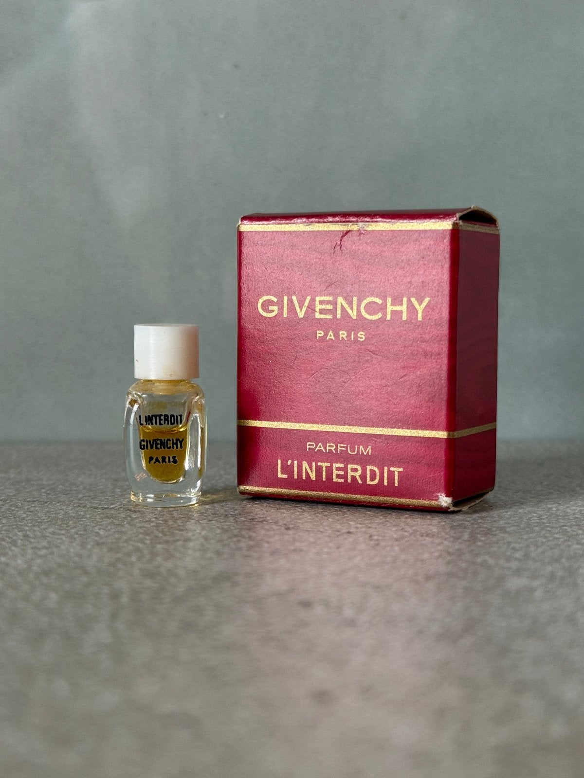 Vintage Givenchy L'Interdit Parfum Miniatuur, Ophalen of Verzenden, Zo goed als nieuw