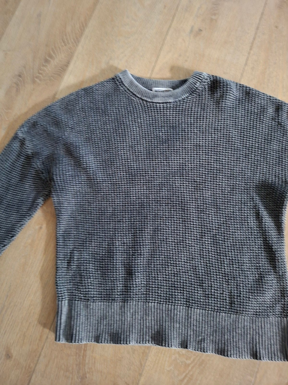 Weekday trui XS - Zo goed als nieuw, Ophalen of Verzenden, Zo goed als nieuw, Grijs