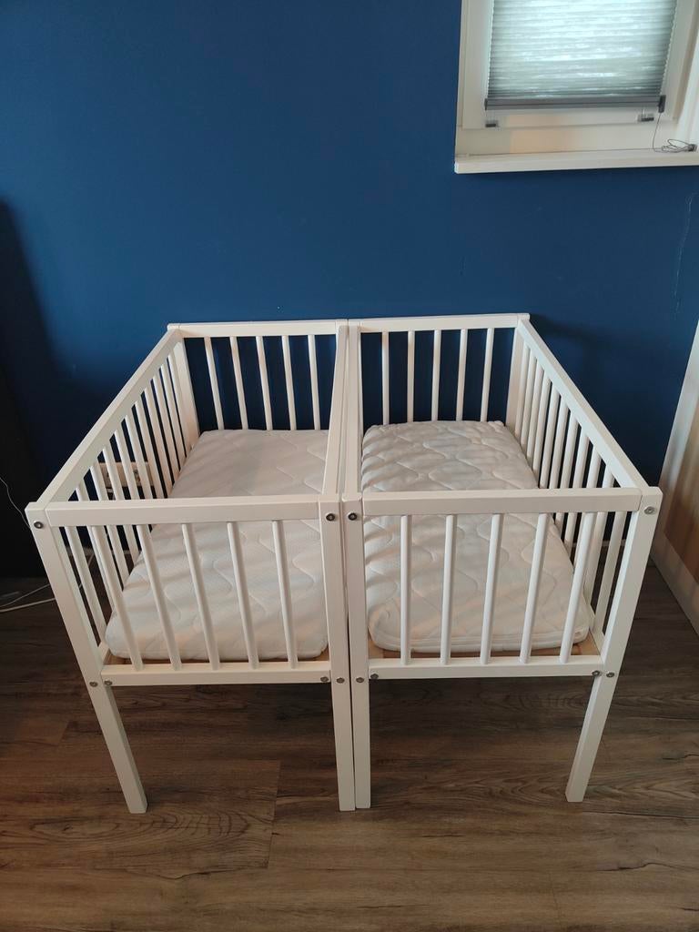 Twee wiegjes voor tweeling, incl. matrassen, Kinderen en Baby's, Babywiegjes en Ledikanten, Ophalen of Verzenden