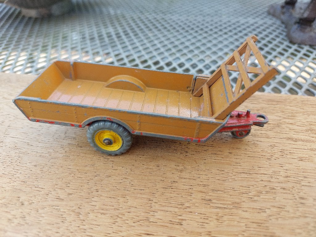 Farm trailer, Ophalen of Verzenden, Gebruikt, Tractor of Landbouw, Dinky Toys