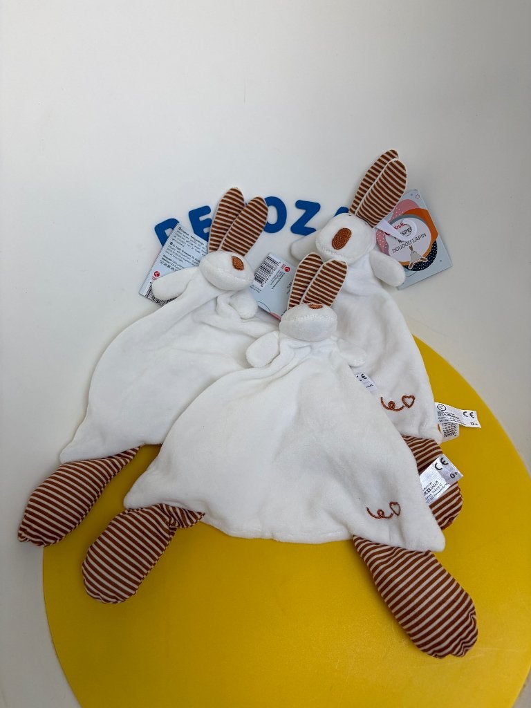K3471 bambino doekje konijn wit bruin, Ophalen of Verzenden, Nieuw, Konijn