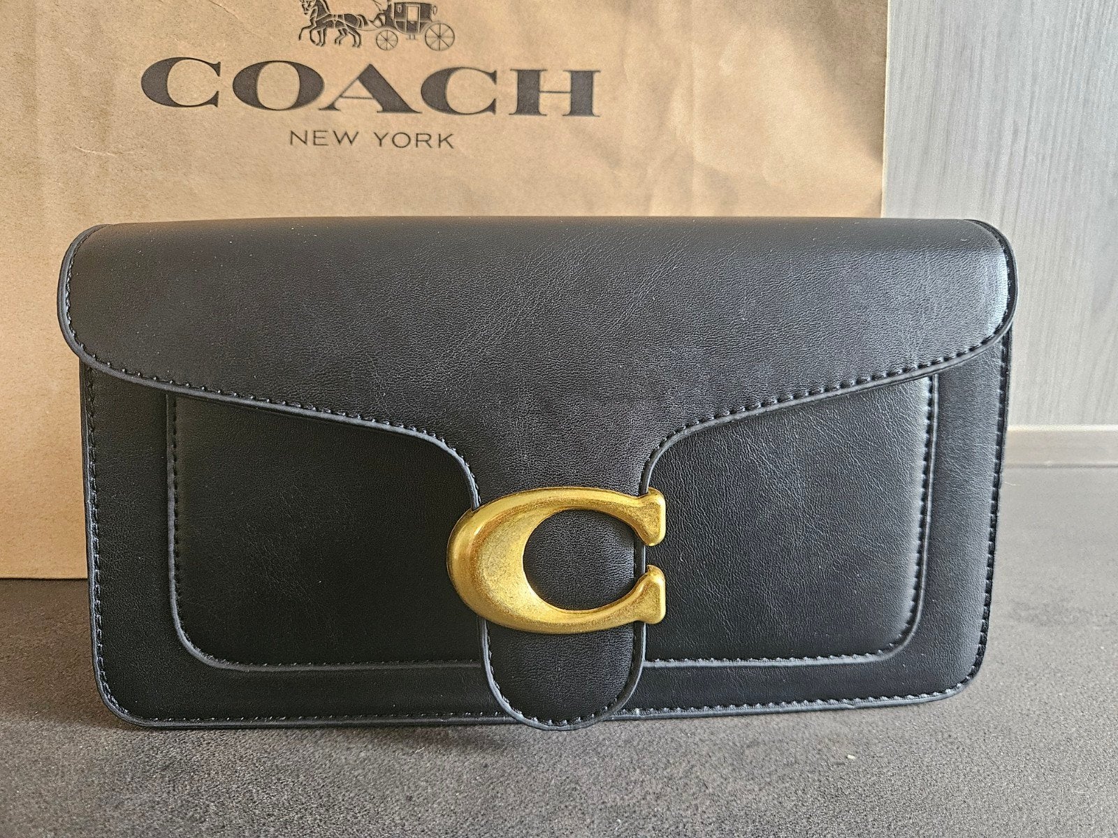 Coach zwarte Schoudertasje, Ophalen of Verzenden, Zo goed als nieuw, Zwart, Schoudertasje