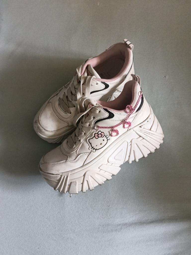 Hello Kitty schoenen maat 38, Kleding | Dames, Schoenen, Nieuw, Sneakers of Gympen, Zwart, Ophalen of Verzenden