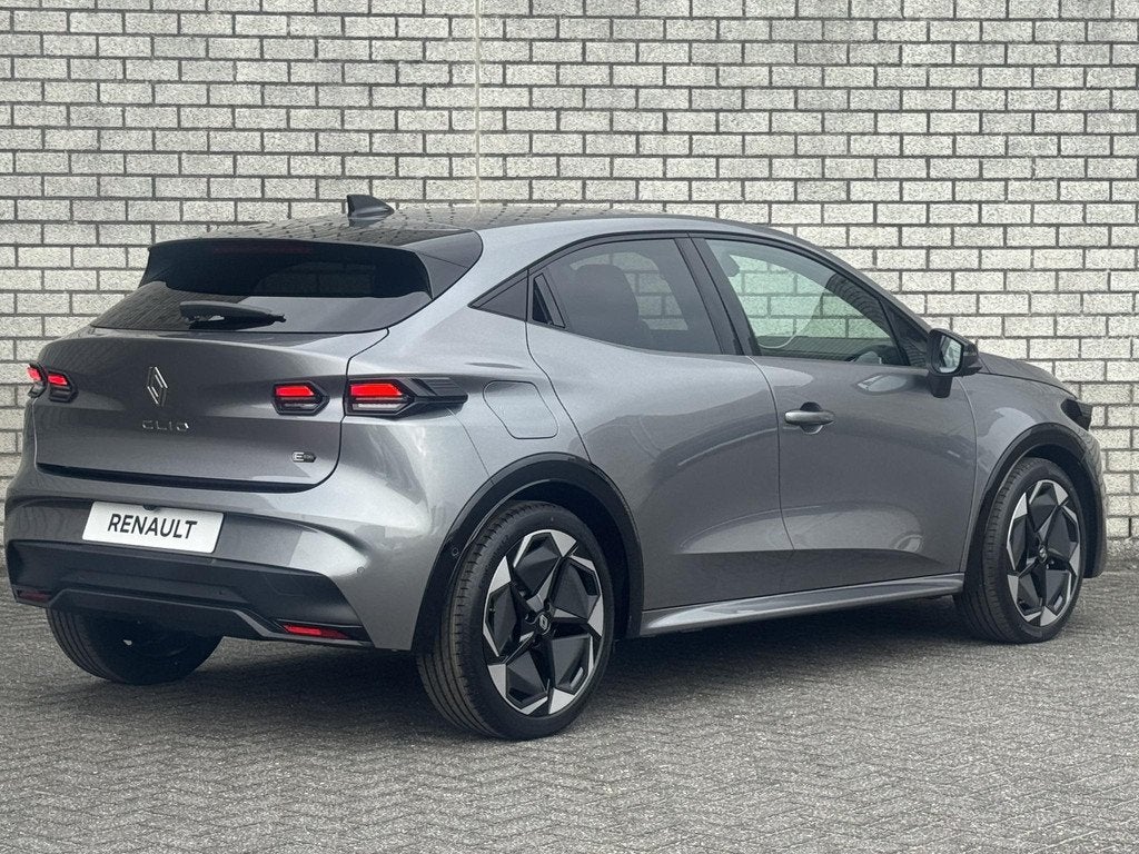 Renault Clio 1.8 Hybrid 160 Techno | Pack Première | Direct, Auto's, Renault, Stof, 4 cilinders, Met garantie (alle), Automatische klimaatregeling