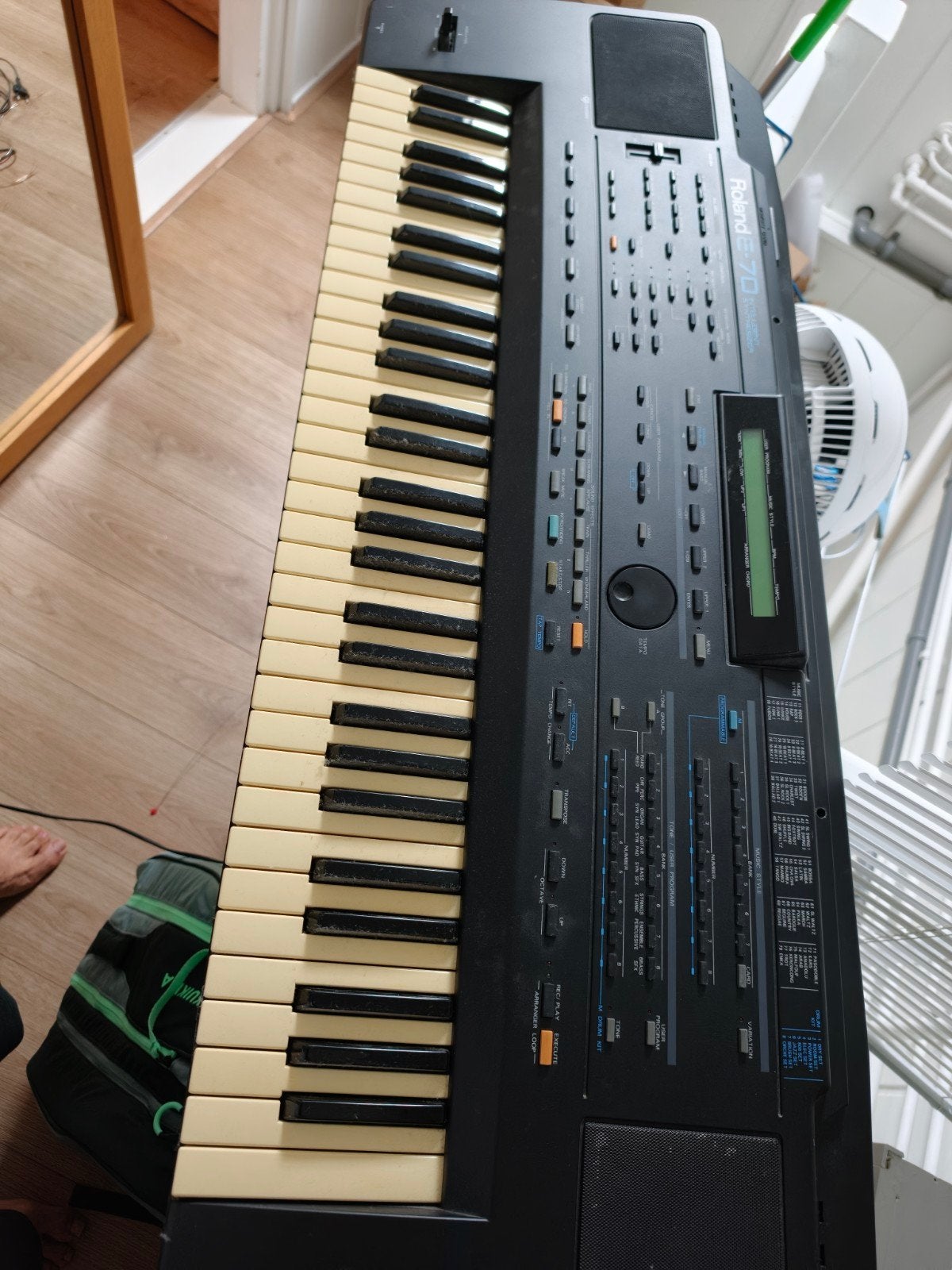 Roland E-70 Intelligent Synthesizer Keyboard, Muziek en Instrumenten, Synthesizers, Ophalen of Verzenden