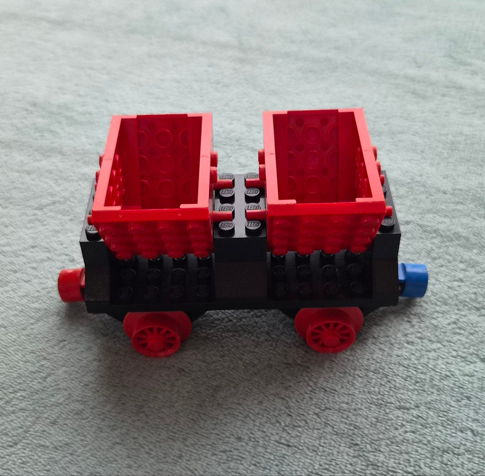 Lego trein 4,5 & 12 Volt blauwe rails dubbele kiep bak wagon, Gebruikt, Lego, Ophalen of Verzenden, Compleet
