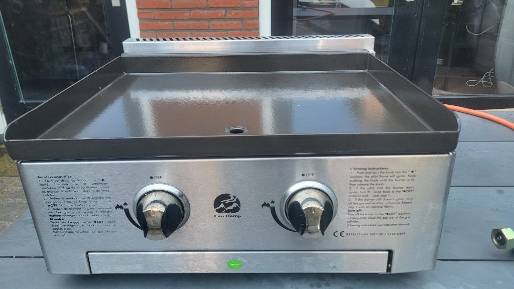 Fun Camp Gasbakplaat/  2 branders, butaan/propaan, Tuin en Terras, Gasbarbecues, Ophalen, Zo goed als nieuw, Fun Camp