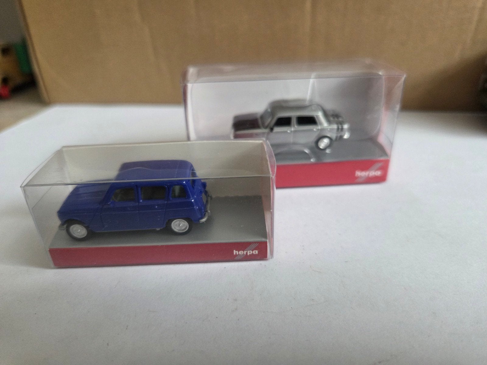 2 Herpa modelauto's 1:87 H0 – Renault R4 & Simca Rallye II, Ophalen, Zo goed als nieuw, Auto, Overige merken