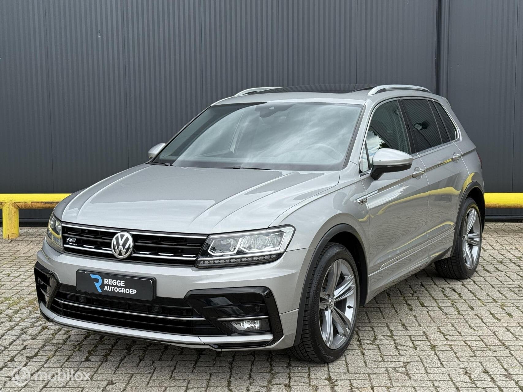 Volkswagen Tiguan 1.5 TSI ACT R-Line PANORAMADAK | AUTOMAAT, Auto's, 15 km/l, Euro 6, 150 pk, Origineel Nederlands
