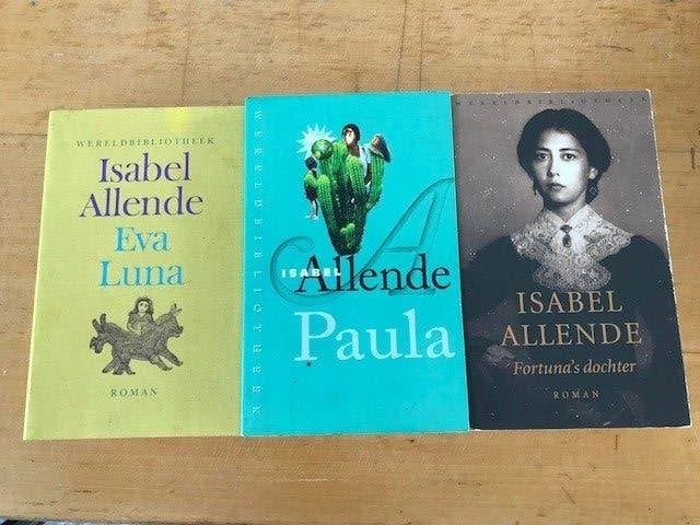 Isabelle Allende: Eva Luna, Fortuna's dochter, Paula, Ophalen of Verzenden, Zo goed als nieuw, Isabelle Allende