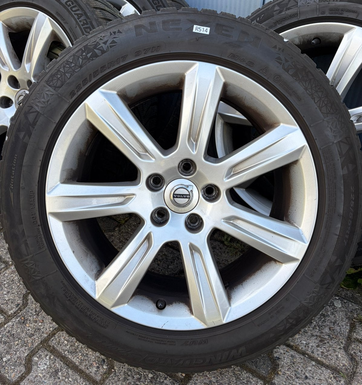 17” Originele Volvo V90 Velgen + Winterbanden, Auto-onderdelen, Banden en Velgen, Banden en Velgen, 17 inch, 225 mm, Winterbanden