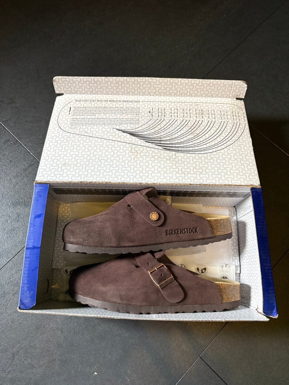 Birkenstocks, Bruin, Nieuw, Ophalen of Verzenden, Sneakers of Gympen