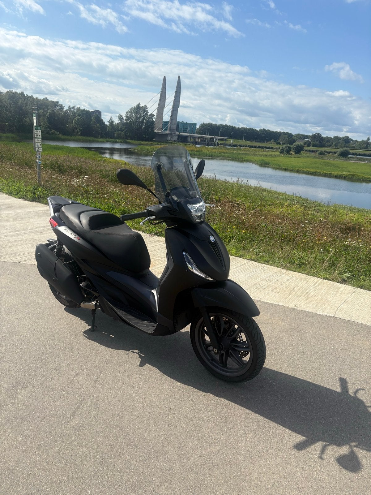 Piaggio Beverly 400 S HPE motorscooter - Mat Zwart, Ophalen