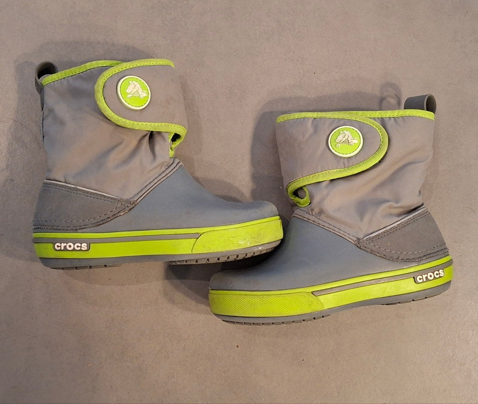 Crocs winterlaarzen maat 27/28 (C10) - Grijs/Neon Groen, Gebruikt, Crocs, Jongen of Meisje, Ophalen of Verzenden
