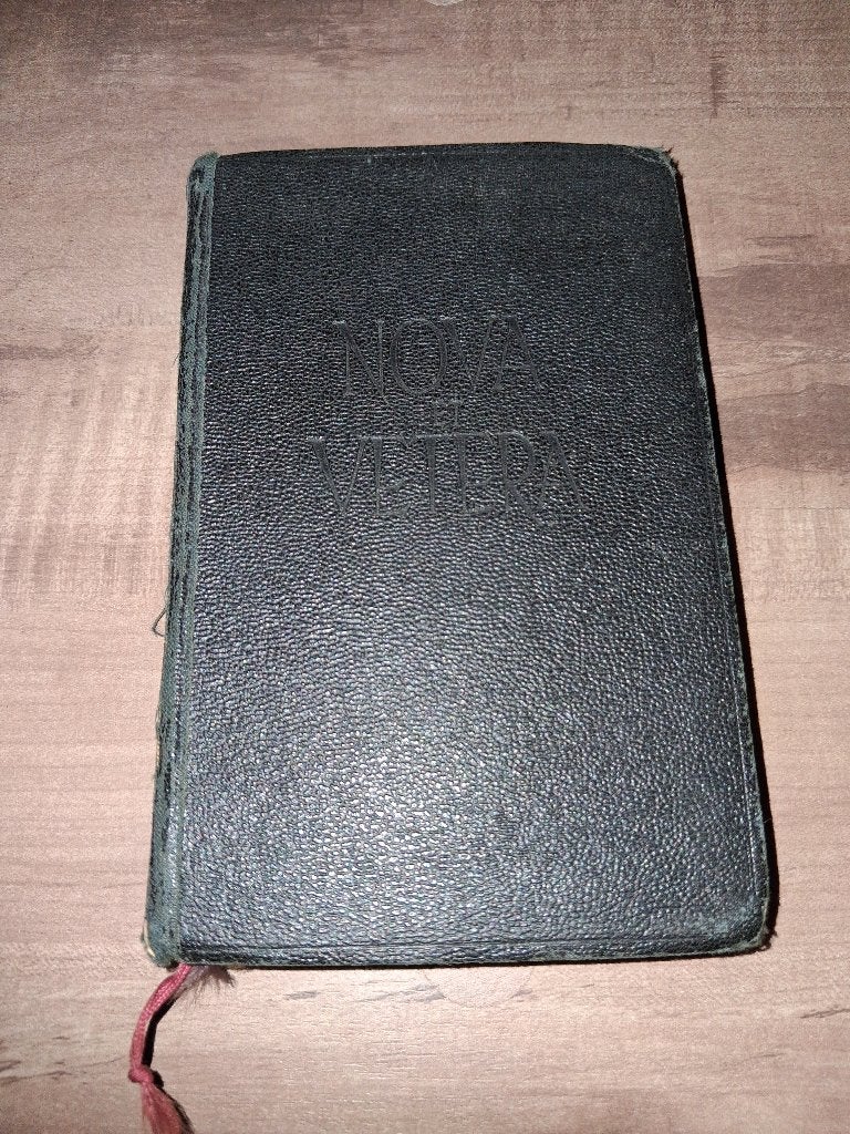 Nova et Vetera – katholiek gebedenboek –  4e druk 1951, Boeken, Ophalen of Verzenden, Gelezen