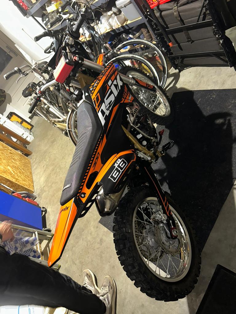 300cc 4T Enduro Crossmotor - Crossbaan & Bos, 300 cc, Zo goed als nieuw, 4 versnellingen, Ophalen