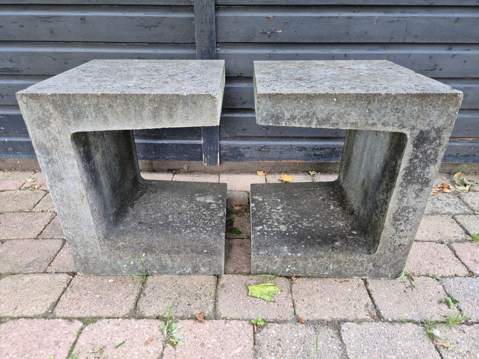 2 grijze betonnen U elementen / profielen., Ophalen, Gebruikt, 25 tot 50 cm, Overige typen