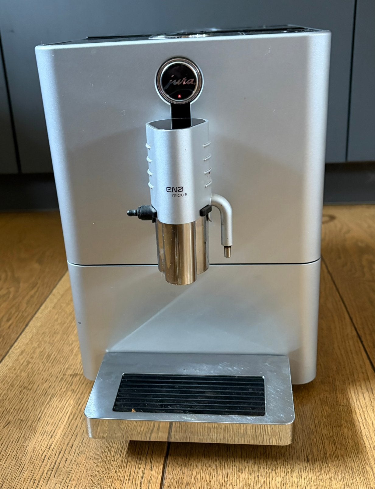 JURA type 679, Witgoed en Apparatuur, Koffiemachine, Zo goed als nieuw, 4 tot 10 kopjes, Koffiebonen