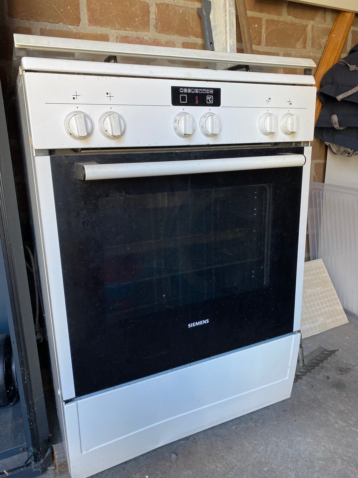 Siemens oven gebruikt, Witgoed en Apparatuur, Fornuizen, Zo goed als nieuw, Gas, Vrijstaand, 4 kookzones