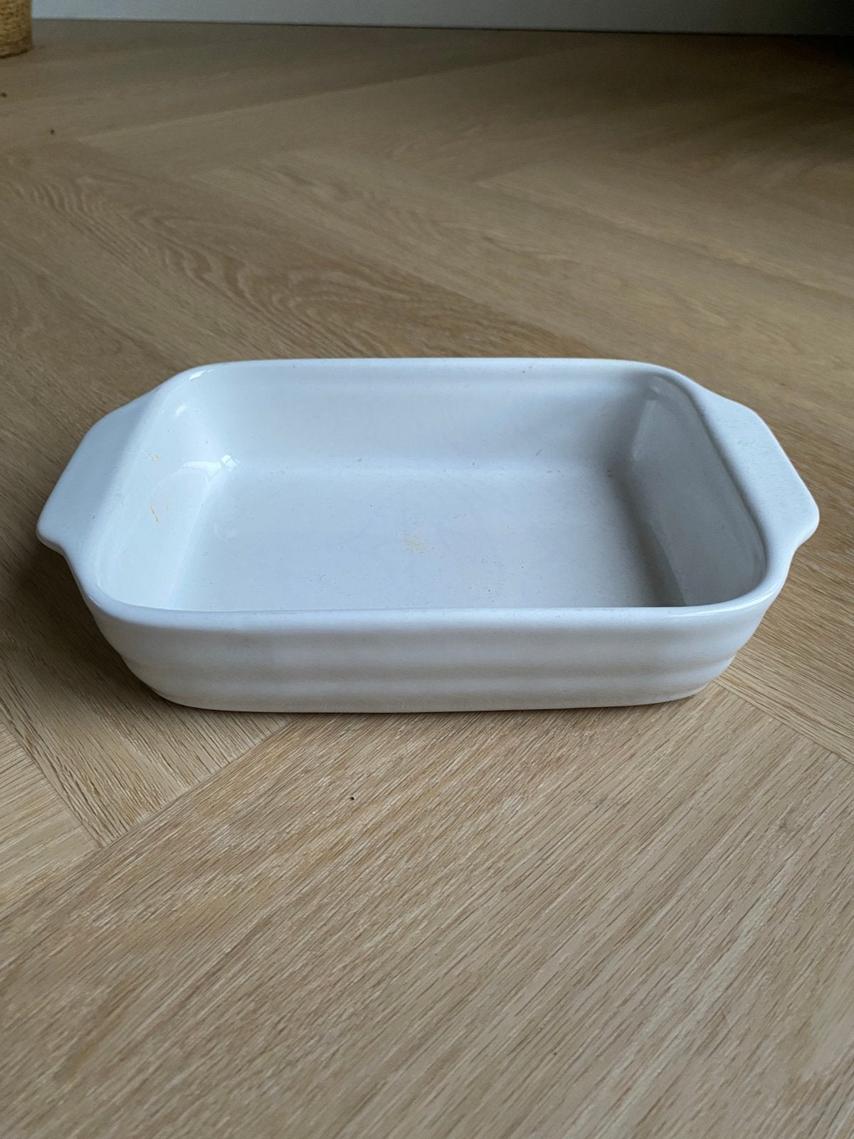 Wit klein ovenschaaltje, Overige typen, Ophalen of Verzenden, Zo goed als nieuw, Steen/keramiek