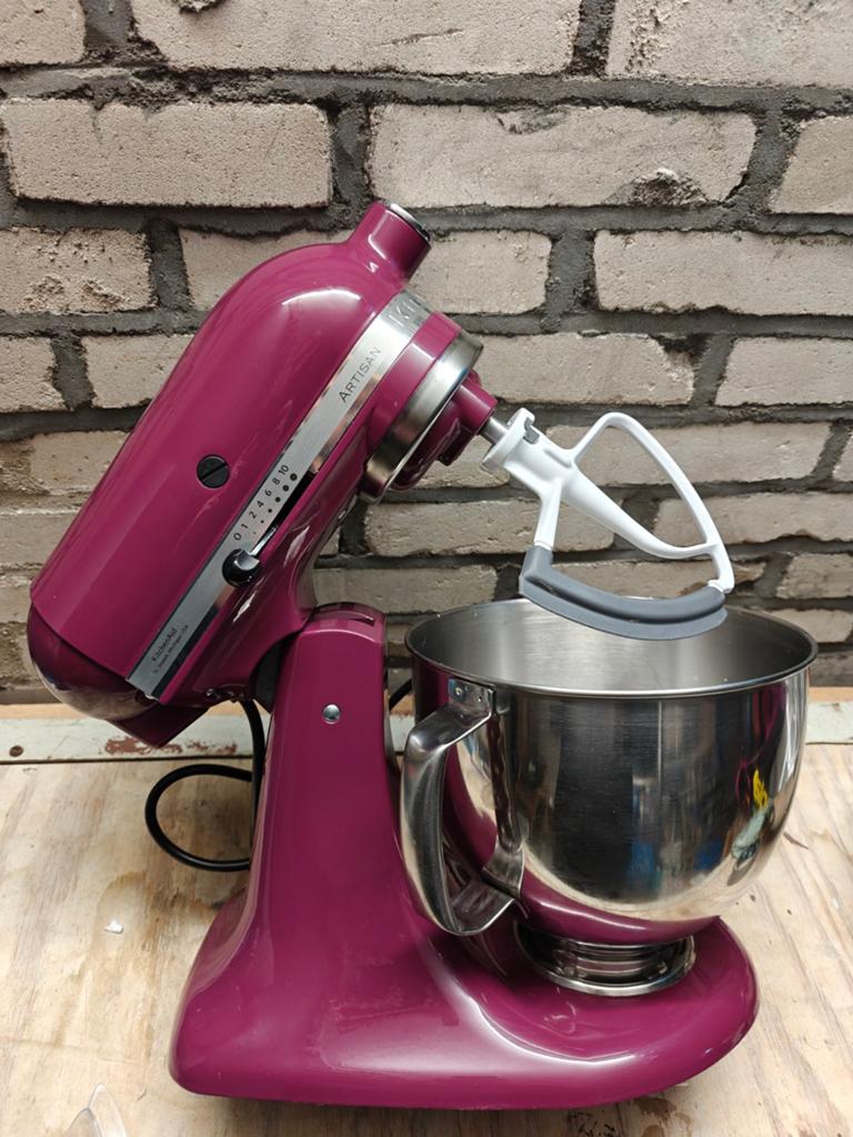KitchenAid Artisan KSM150 Keukenmixer - Paars - 2x kom, 4 liter of meer, Gebruikt, 3 snelheden of meer, Ophalen of Verzenden