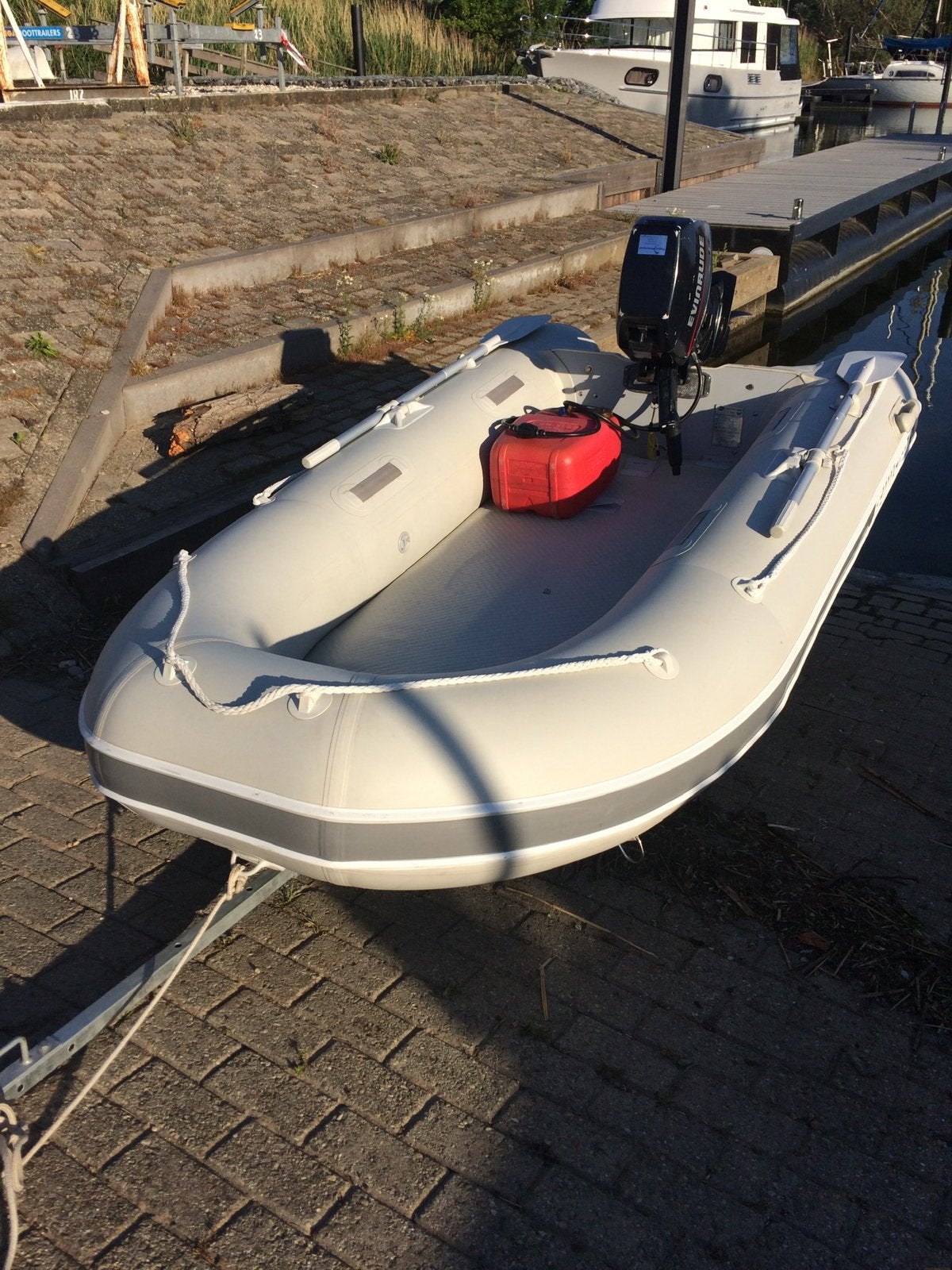 Seamaster Q 300 Airdeck + 8 pk (5) Evinrude + accessoires, Ophalen, Gebruikt