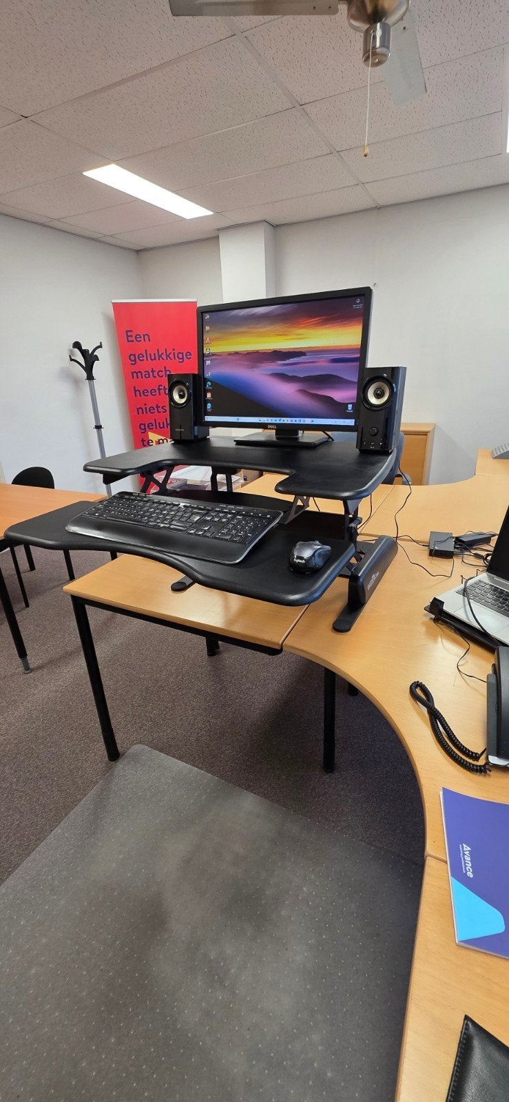 Foto 2 van Varidesk Pro Plus 30 - Zit-sta werkplek in nieuwstaat