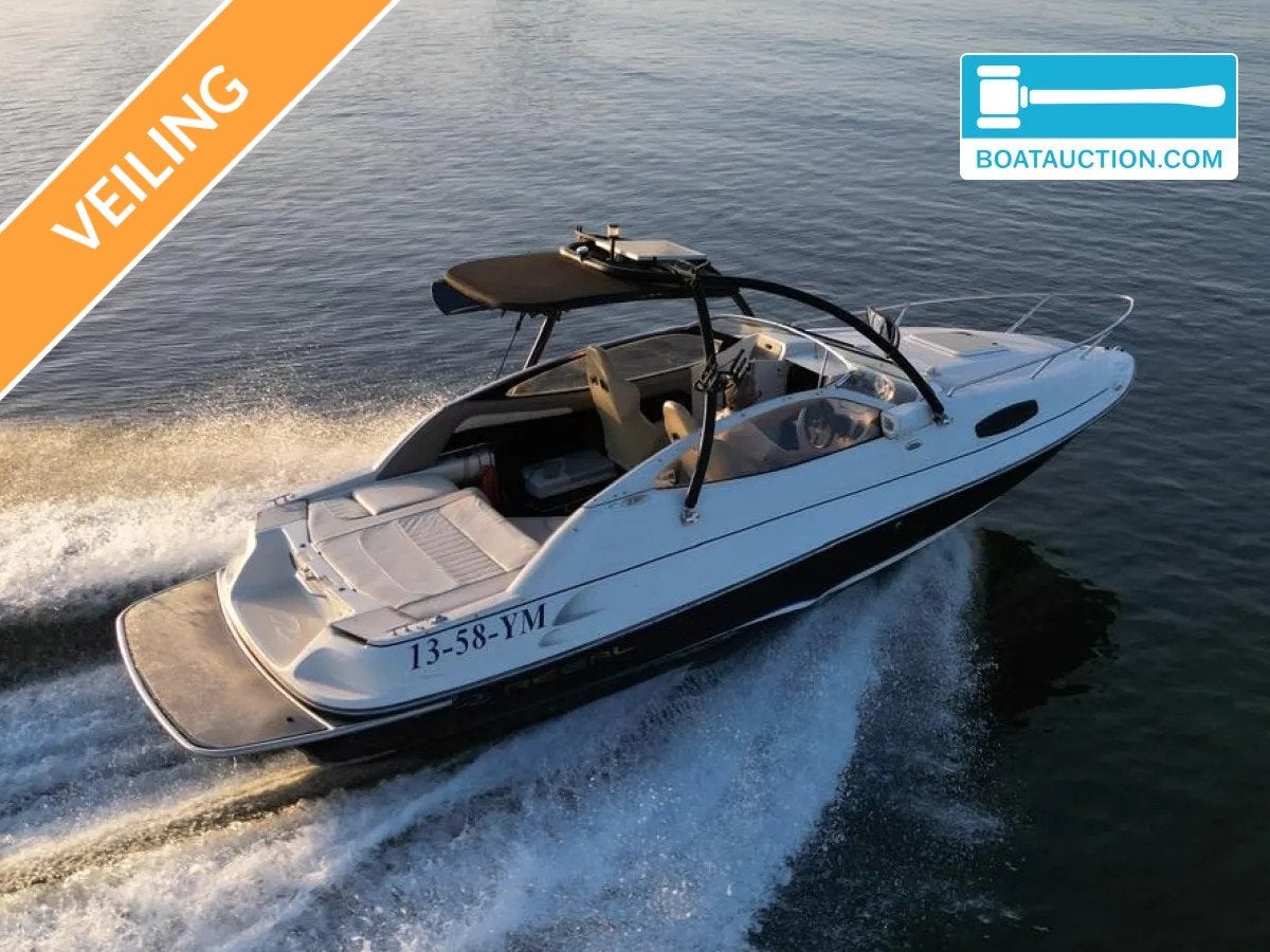 Regal 2150 nu in de online veiling., 3 m, Regal, Gebruikt, Binnenboordmotor