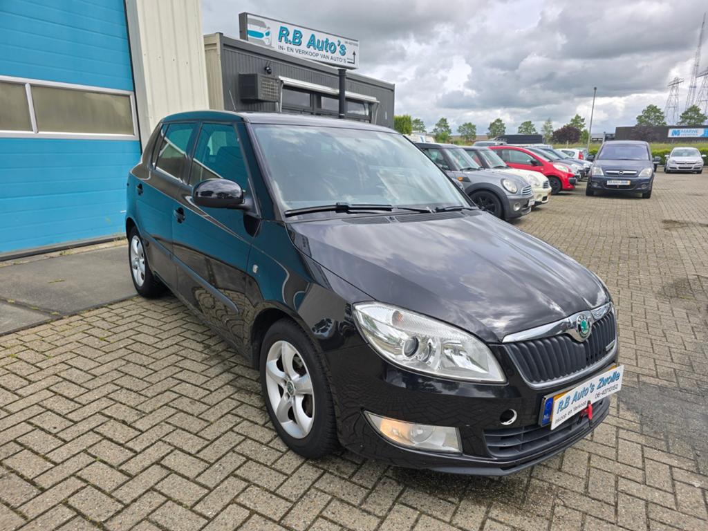 Skoda Fabia 1.2 TDI 55KW HB 2011 Zwart, Auto's, Skoda, Bedrijf, Fabia, ABS, Airbags, Airconditioning, Bluetooth, Boordcomputer