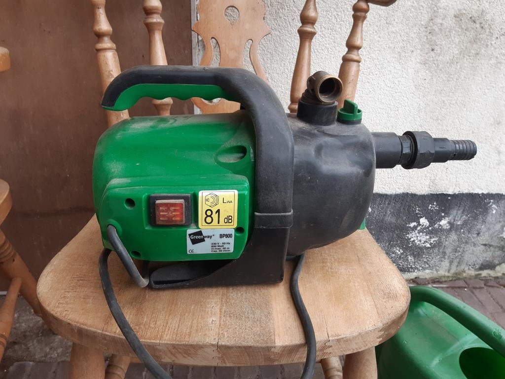 Vuilwaterpomp, Tuin en Terras, Ophalen