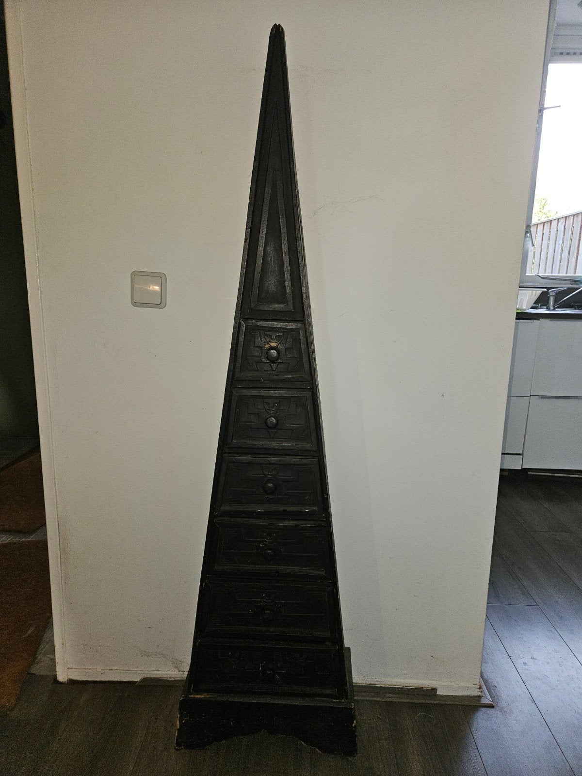 piramide kast 150cm hoog onder ca 42cm breed, Ophalen, Gebruikt