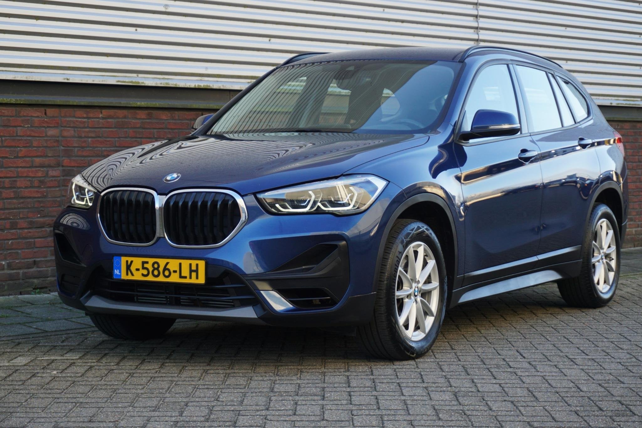 BMW X1 sDrive20i Executive Edition/Head-Up/Sportstoelen/ LED, Auto's, BMW, 1998 cc, Stof, Euro 6, 4 cilinders