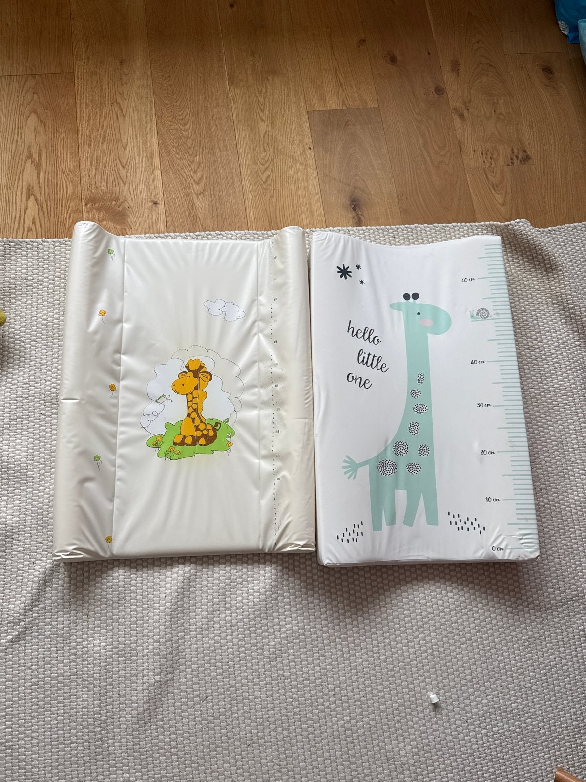 2 Aankleedkussens met giraf design, Ophalen, Zo goed als nieuw, Aankleedkussen, Overige merken