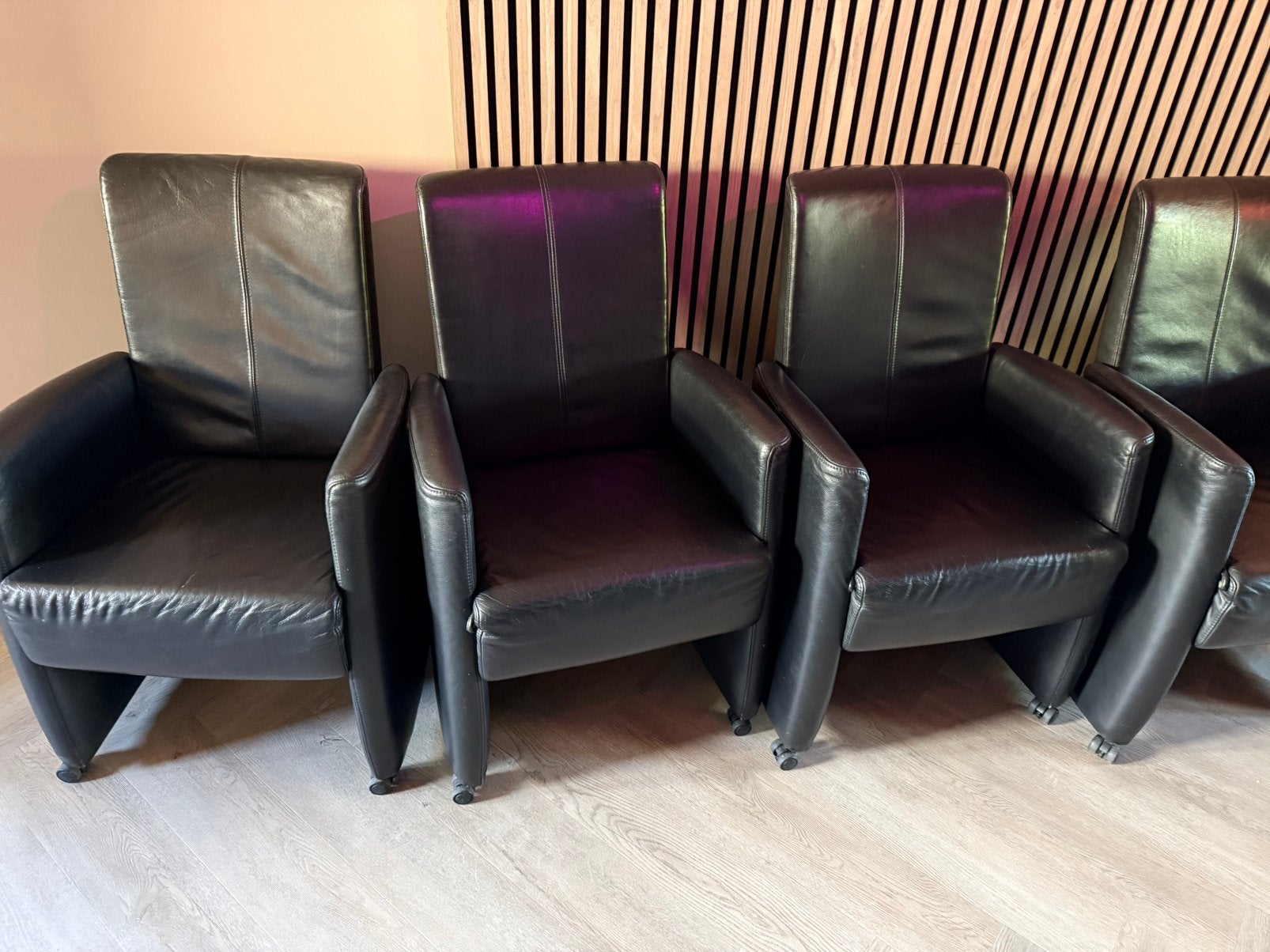 Super mooie verrijdbare leren stoelen, Ophalen, Gebruikt, Leer, 75 tot 100 cm