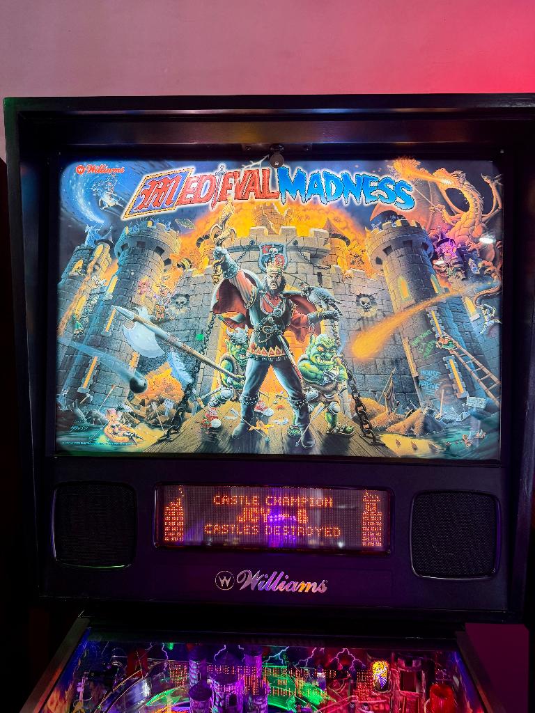 Medieval madness flipperkast, Ophalen, Williams, Zo goed als nieuw, Dot-matrix