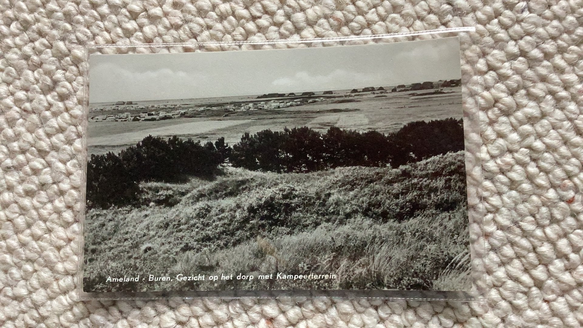 Ansichtkaart Ameland Buren Gezicht op dorp en Kampeerterrein, Ophalen of Verzenden, 1960 tot 1980, Gelopen, Waddeneilanden