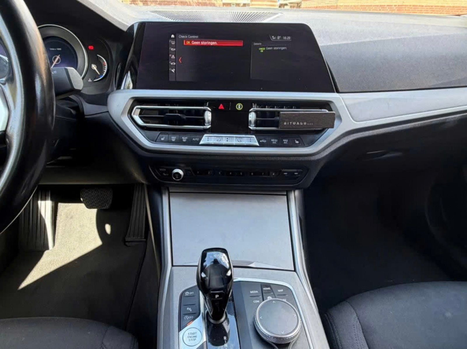 Foto 12 van BMW 3-Serie 320i Automaat/Veel opties! 2019
