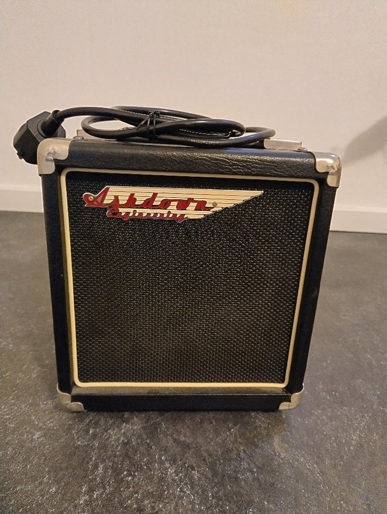 Ashdown Bass versterker Tourbus 10, Ophalen, Gebruikt, Basgitaar, Minder dan 50 watt