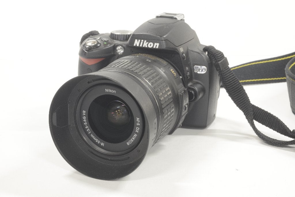 NIKON D60 + AF-s NIKKOR 18-55mm 3.5-5.6 VR lens, Audio, Tv en Foto, Fotografie | Lenzen en Objectieven, Gebruikt, Nikon, Ophalen of Verzenden